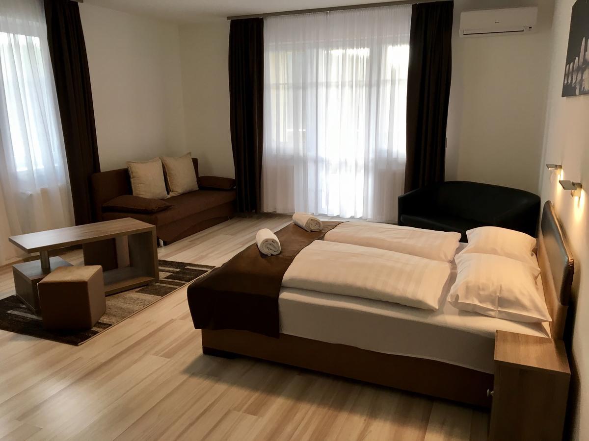 F&M Apartman 에게르잘록 외부 사진