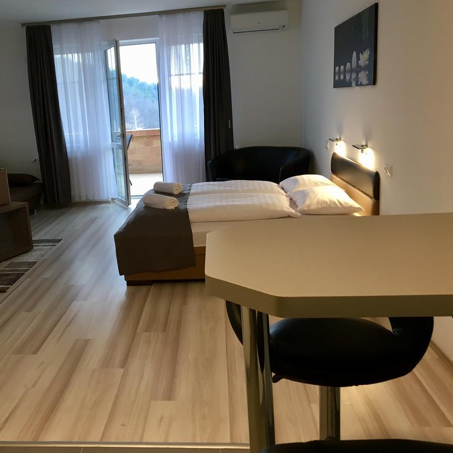 F&M Apartman 에게르잘록 외부 사진